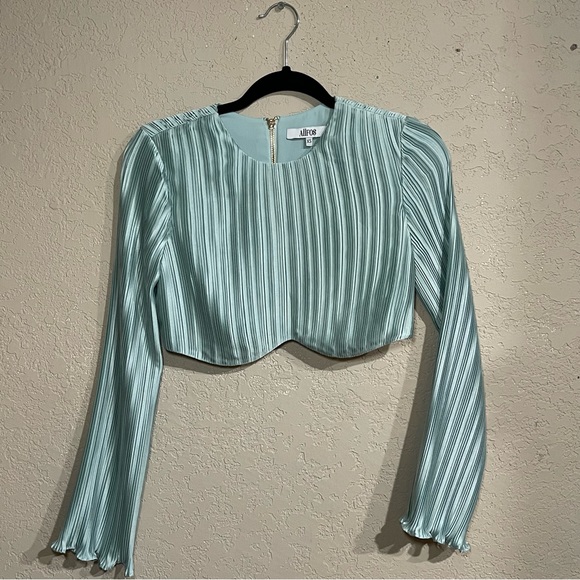 AiiFOS | Resort Nights Christina Pleated Crop Top + Skirt Set In Misty Blue - Picture 3 of 9